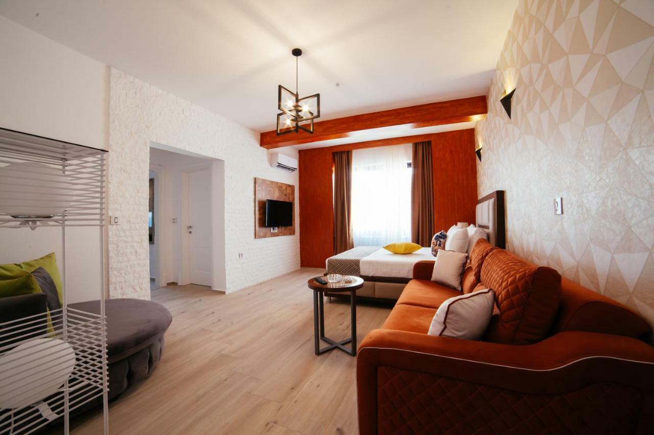 Hotel Platinum Ulcinj Esterno foto