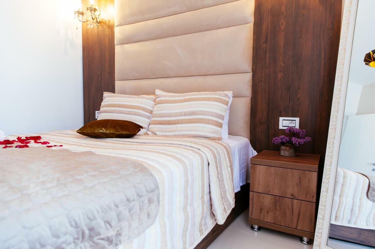 Hotel Platinum Ulcinj Esterno foto