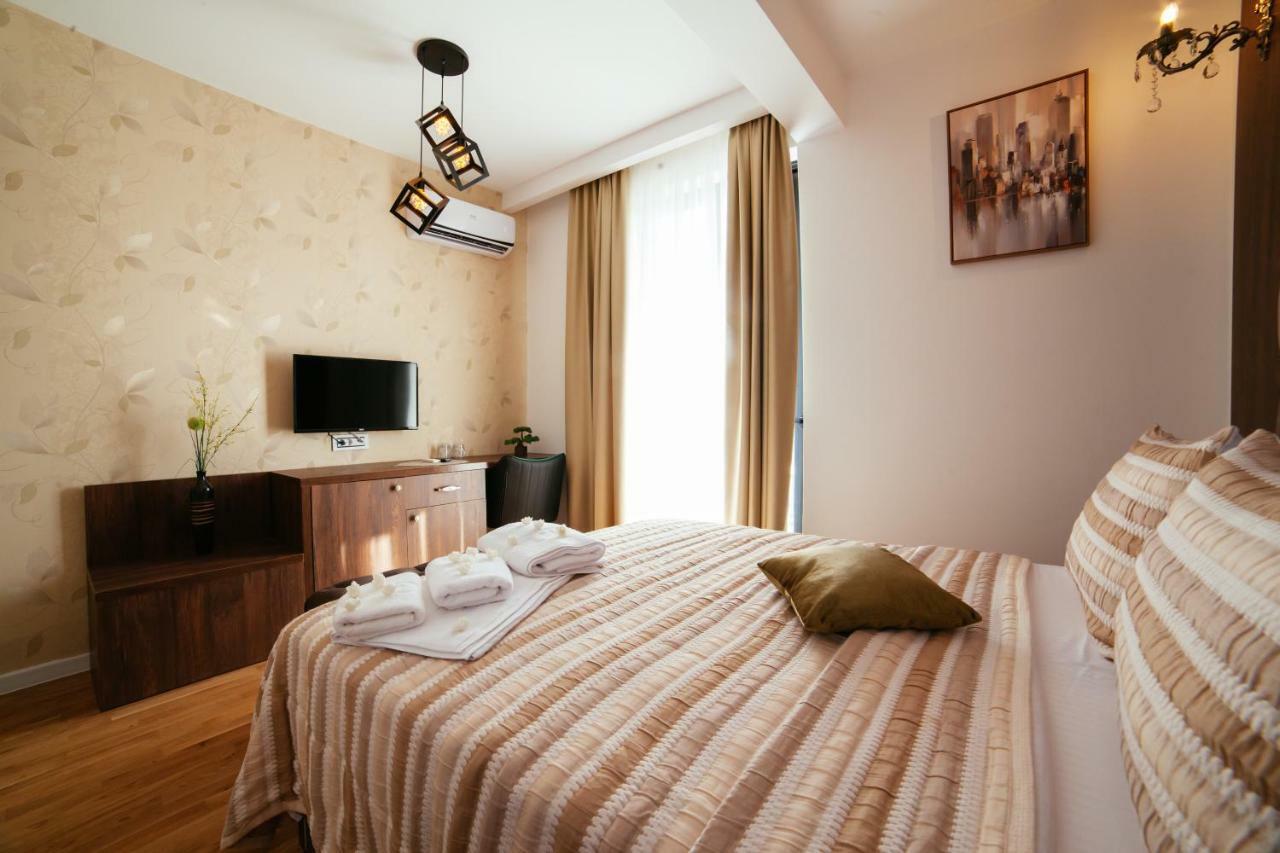 Hotel Platinum Ulcinj Esterno foto