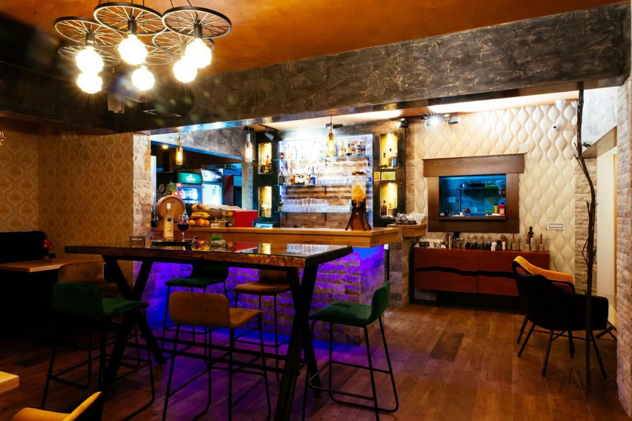 Hotel Platinum Ulcinj Esterno foto