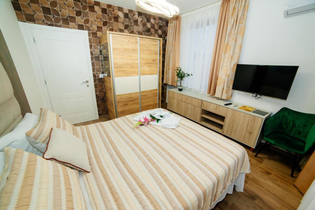 Hotel Platinum Ulcinj Esterno foto
